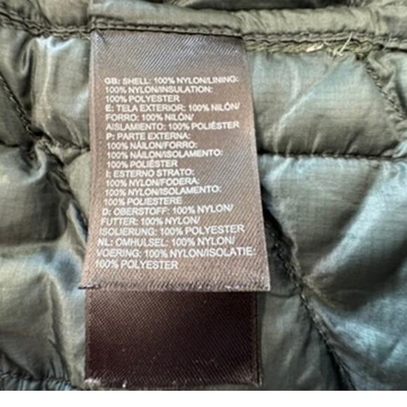 "THE NORTH FACE" Grn Camo Mens Jacket SZ M  Coat Puffer Travel Pocket Storage - Picture 5 of 13